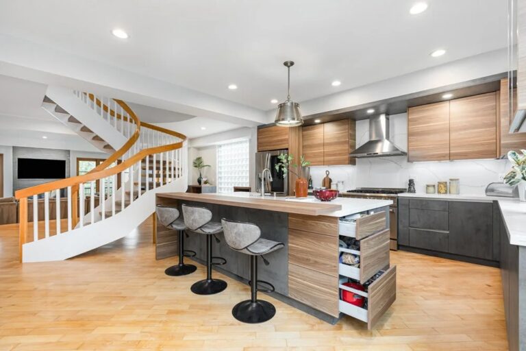 How to Choose Kitchen Renovation Contractors and Calculate Waterproofing Costs in Toronto